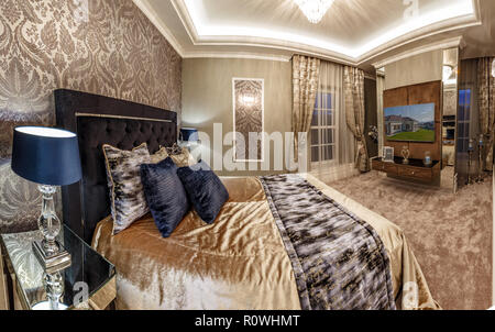 Chambre de maître intérieur dans des tons bruns Banque D'Images