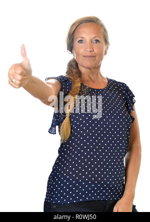 Jolie dame retraité est titulaire d'Thumbs up heureux Banque D'Images