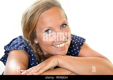 Vieille dame sourire jolie blonde portrait fermer Banque D'Images