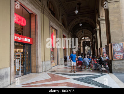 Shopping sur la Via dei Brunelleschi à Florence, Italie Europe Banque D'Images