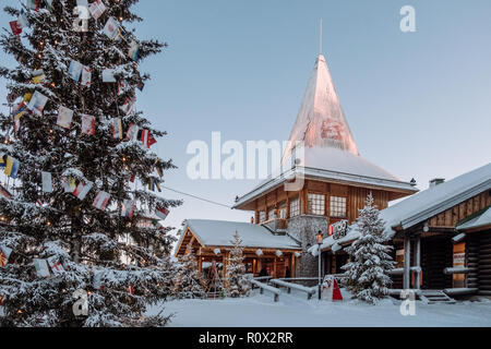 Village du Père Noël à Rovaniemi. La Finlande Banque D'Images