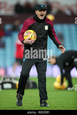 Aston Villa entraîneur adjoint Richard O'Kelly au cours de la Sky Bet Championship match à Villa Park, Birmingham Banque D'Images