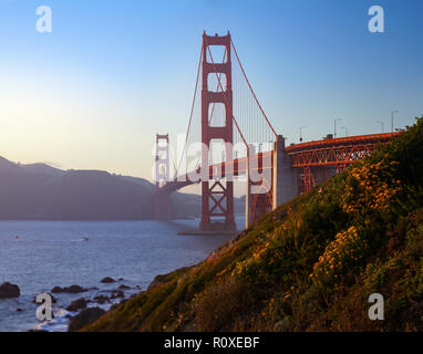 Le Golden Gate Bridge est un popuar destination touristique à San Francisco en Californie. Banque D'Images