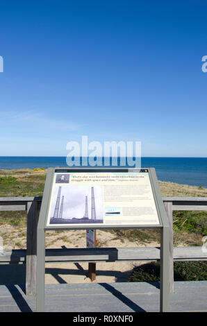 L'information historique l'affichage à la Station Marconi Wellfleet Site Cape Cod sur Guglielmo Marconi et la première transmission transatlantique sans fil Banque D'Images