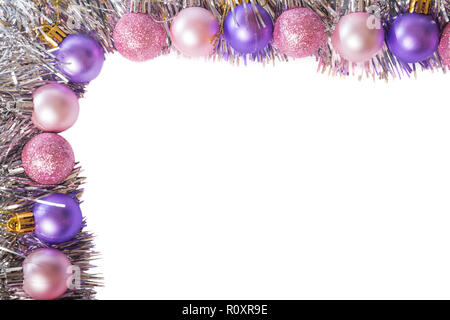 Décorations de Noël, des guirlandes de châssis et de petites boules de couleur Banque D'Images