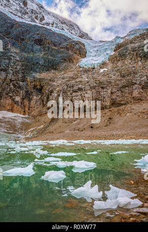 Le Glacier Angel sur le mont Edith Cavell, dans le parc national Jasper. L'Alberta. Canada Banque D'Images