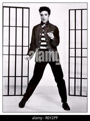 Elvis Presley photo du film du célèbre film séminal & Chanson 'Jailhouse Rock' 1957 La chanson Lyrics start... 'Warden a jeté une partie dans la prison du comté. Banque D'Images