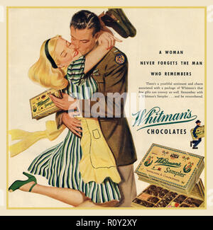 Vintage WW2 WHITMANS Chocolate Advertisement des années 1940 'Chocolate is a Fighting Food!' – Barres de chocolat dans la seconde Guerre mondiale avec un militaire américain rentrant chez lui de la seconde Guerre mondiale avec une boîte d’échantillonnage de chocolats Whitman’s « Une femme n’oublie jamais un homme qui se souvient des États-Unis Banque D'Images