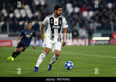 Torino, Italie. 07Th November 2018. Sami Khedira de la Juventus en action lors de la Ligue des Champions Groupe H match entre la Juventus et Manchester United FC. Crédit : Marco Canoniero/Alamy Live News Banque D'Images