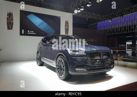 Shanghai. Nov 7, 2018. Photo prise le 7 novembre 2018 montre une Lincoln Aviator à la première importation internationale de la Chine Expo (CIEE) à Shanghai, à l'est de la Chine. Credit : Xing Guangli/Xinhua/Alamy Live News Banque D'Images