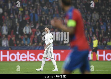 Pilsen, République tchèque. 07Th Nov, 2018. SERGIO RAMOS (Madrid) est perçu au cours de l'UEFA Champions League, phase groupe, groupe G, entre FC Viktoria Plzen et le Real Madrid, dans la région de Pilsen, République tchèque, le 7 novembre 2018. Credit : Michal Kamaryt/CTK Photo/Alamy Live News Banque D'Images