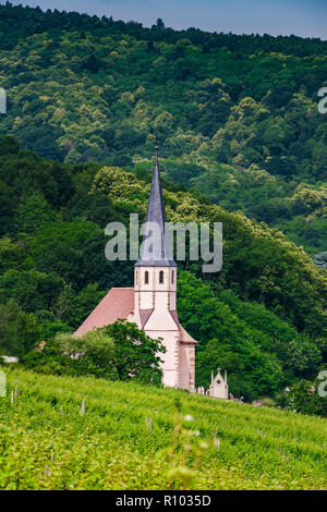 L'église protestante dans les Vosges, Andlau, France Banque D'Images