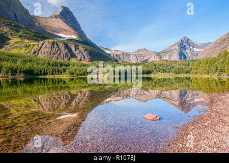 Reflet du Mont Grinnell dans Lac Redrock. Glacier de nombreux. Glaicer Parc National. Montana.USA Banque D'Images