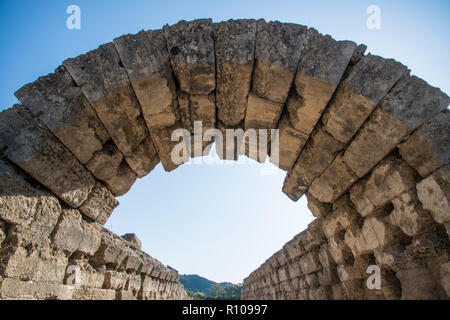 Tunnel à l'ancien stade olympique à Olympie, Grèce Banque D'Images