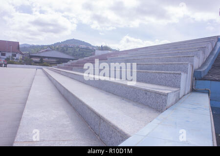 Escaliers, marches, l'étape, l'entreprise, concept, le haut, le succès, l'escalier, carrière, l'escalade, la marche, l'intensification, gens, homme, béton, escalier, pierre, retour Banque D'Images