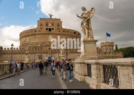 ROME, ITALIE - 26 octobre 2018 : le Mausolée d'Hadrien, généralement connu sous le nom de Castel Sant'Angelo (Château du Saint Ange), Banque D'Images