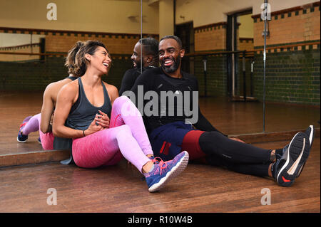 Strictly Come Dancing l'investiture Charles Venn et Karen Clifton après la pratique de leur dernière danse de routine, le Charleston, à un studio de danse à Londres. Banque D'Images