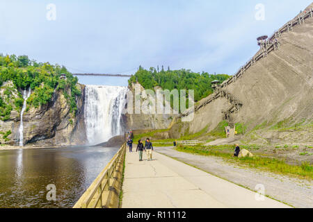 Beauport, Canada - le 10 septembre 2018 : vue sur la Chute Montmorency, avec les visiteurs, au Québec, Canada Banque D'Images