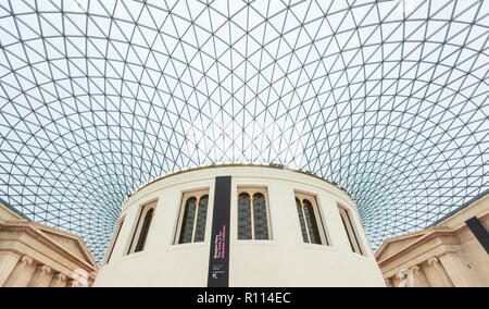 La grande cour du British Museum, Londres, Angleterre Banque D'Images