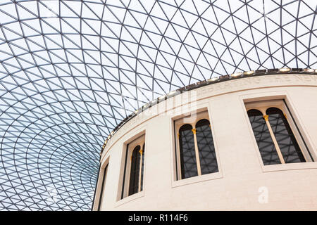 La grande cour du British Museum, Londres, Angleterre Banque D'Images