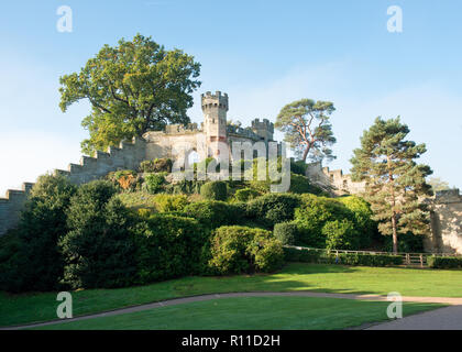 Le tumulus et la tour du château de Warwick Banque D'Images