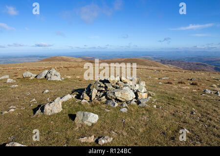 Côté Hart et Birkett a diminué depuis le Sommet sur les pierres blanches de Cairns, Lake District, Cumbria, Royaume-Uni Banque D'Images