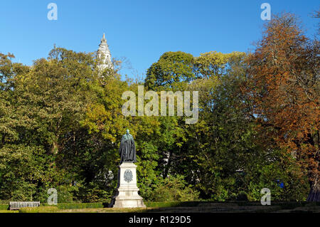 Statue de John 3e Marquis de Bute, Friary Gardens, le centre-ville de Cardiff, Pays de Galles du Sud. Banque D'Images