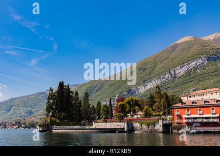 Voir à Tremezzina ville sur le lac de Côme en Italie Banque D'Images