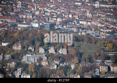 Stuttgart, Allemagne. 07Th Nov, 2018. Vue depuis la tour de télévision, du centre-ville avec la Karlshöhe. Credit : Marijan Murat/dpa/Alamy Live News Banque D'Images