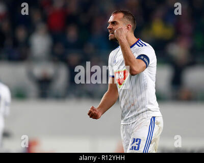 Budapest, Hongrie. 8 novembre, 2018. Roland Juhasz De Vidi FC célèbre la victoire après l'UEFA Europa League Phase de groupes match entre Vidi et FC PAOK de Groupama Arena le 8 novembre 2018 à Budapest, Hongrie. Credit : Laszlo Szirtesi/Alamy Live News Banque D'Images