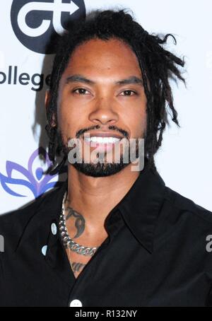 Los Angeles, Californie, USA. 8 novembre, 2018. Los Angeles, CA - 7 novembre : singer/songwriter Miguel assiste au dîner annuel de la Fondation Eva Longoria le 7 novembre, 2018 à quatre saisons dans Beverly Hills Beverly Hills, Californie. Photo de Barry King/Alamy Live News Banque D'Images