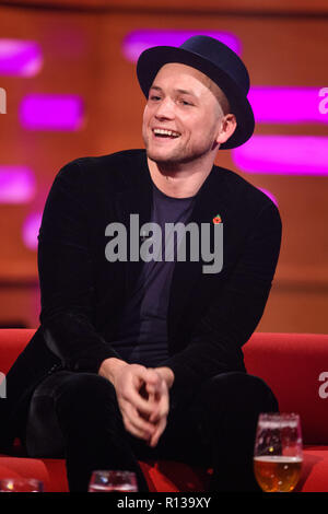 Taron Egerton pendant le tournage de The Graham Norton Show, pendant le tournage de la Graham Norton Show à BBC Studioworks à Londres, pour être diffusé sur BBC One le vendredi. Banque D'Images