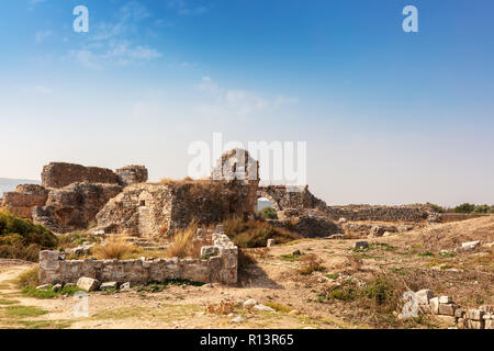 Ruines de l'ancienne helenistic ville de Milet situé près du village moderne de Balat dans Aydn, Province de la Turquie. Banque D'Images