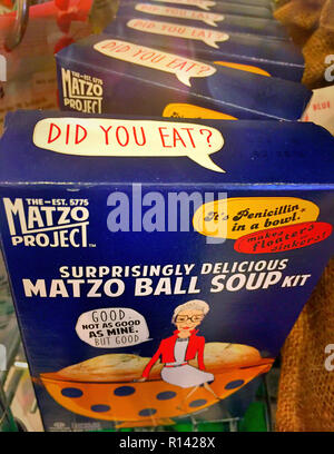 Magasin d'exposition de Matzo Ball Kit Soupe, NYC, USA Banque D'Images