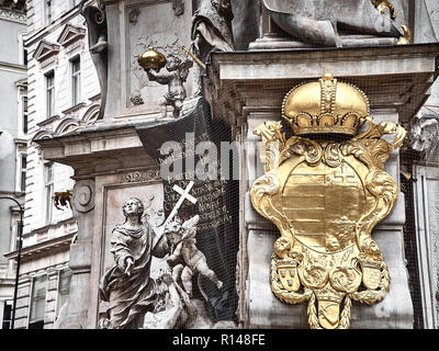 Vienne, Autriche - 1 novembre 2018 - tiré de la rue Graben et la Wiener Pestsäule statue, un monument à se souvenir de la peste de 1679 Banque D'Images