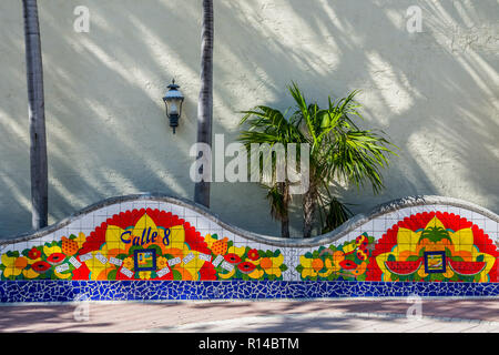 Miami Calle Ocho mosaic à la petite havane domino park Banque D'Images