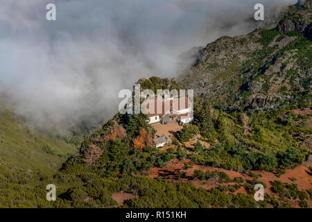 Berghuette suis Pico Ruivo, Zentralgebirge, Madeira, Portugal Banque D'Images