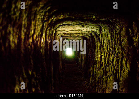 Tunel do Pico do Gato, Wanderweg PR1 vom Pico do Arieiro zum Pico Ruivo, Madeira, Portugal Banque D'Images