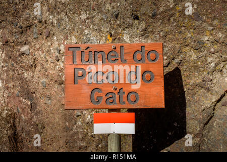 Tunel do Pico do Gato, Wanderweg PR1 vom Pico do Arieiro zum Pico Ruivo, Madeira, Portugal Banque D'Images