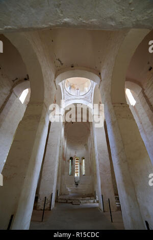 À l'intérieur de l'ancien temple. Temple du nord, Zelenchuk temples, Nizhny Arkhyz, Karachay-Cherkessia, Russie Banque D'Images