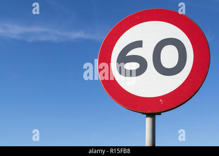 Panneau routier néerlandais : limite de vitesse 60 km/h Banque D'Images
