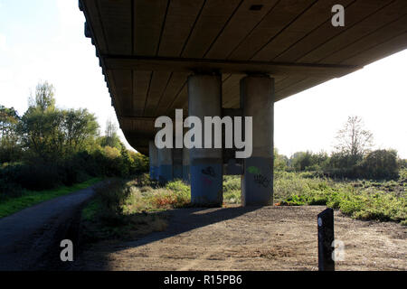 L'autopont de M11/route surélevée, Woodford, Essex UK Banque D'Images