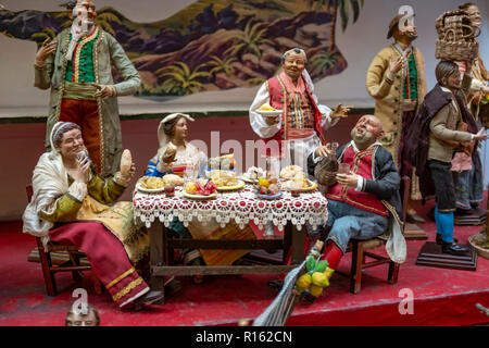 Restaurant pour le déjeuner dans la crèche de Noël, détail d'une crèche napolitaine Banque D'Images