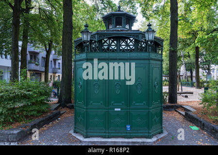 Toilettes publiques, Berlin, Allemagne Banque D'Images