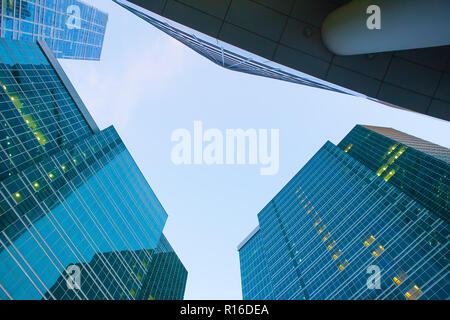 De hauts bâtiments d'un centre d'affaires moderne Banque D'Images