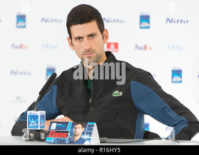 O2, Londres, Royaume-Uni. 9 novembre, 2018. Top 8 joueurs de mens rencontrez le support avant le début du tournoi de 8 jours à l'O2 Arena de Londres. Novak Djokovic (SRB), numéro 1 mondial. Credit : Malcolm Park/Alamy Live News. Banque D'Images