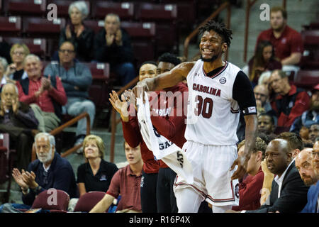 Columbia, SC, États-Unis d'Amérique. Nov 9, 2018. South Carolina Gamecocks de l'avant Chris Silva (30) célèbre à l'audience dans le match de basket-ball de NCAA de Colonial Life Arena de Columbia, SC. (Scott Kinser/Cal Sport Media) Credit : csm/Alamy Live News Banque D'Images