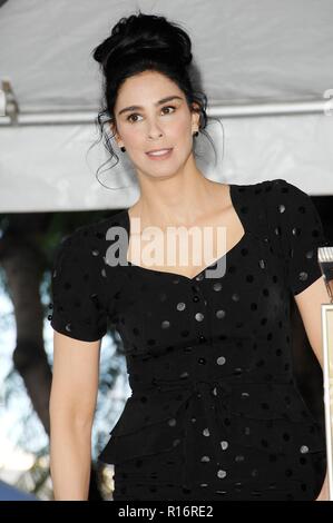 Los Angeles, CA, USA. Nov 9, 2018. Sarah Silverman à la cérémonie d'intronisation pour l'étoile sur le Hollywood Walk of Fame pour Sarah Silverman, Hollywood Boulevard, Los Angeles, CA 9 novembre 2018. Crédit : Michael Germana/Everett Collection/Alamy Live News Banque D'Images