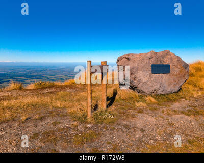 Vue sur le mont Hutt paysage montagneux sur une journée ensoleillée, près de Methven, île du Sud, Nouvelle-Zélande Banque D'Images