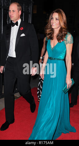 08/11/2018. Londres, Royaume-Uni. Duc et Duchesse d'Cambridge-Tusk Prix de conservation. Le prince William, duc de Cambridge, accompagné de son épouse Catherine, la duchesse de Cambridge à prix de la Conservation de la dent à Banqueting House, centre de Londres. Photo par Andrew Parsons Parsons / Media Banque D'Images